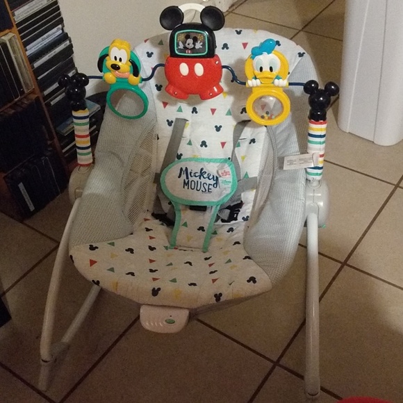 mickey mouse vibrating chair